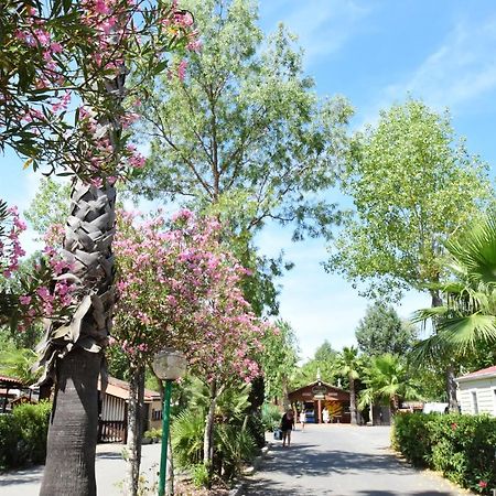 Camping Les Salisses - Maeva Vias Exterior photo